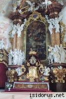 Ołtarz główny z cudownym obrazem MB Krzeszowskiej 