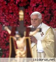 Papež Benedikt na krakovských pláních