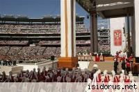 Mše na stadionu National